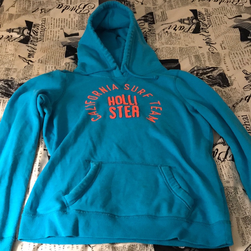 Hollister pullover sweatshirt